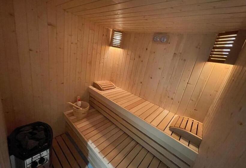 Ambassador Skyline Apartments