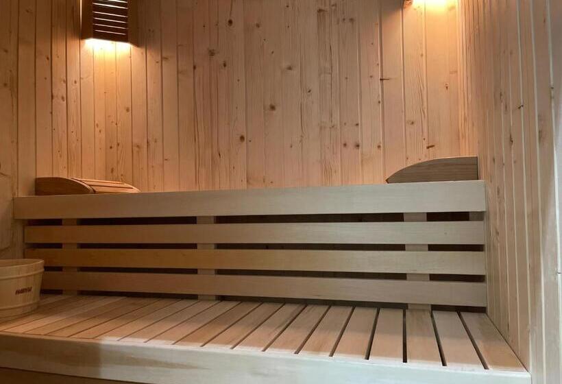 Ambassador Skyline Apartments