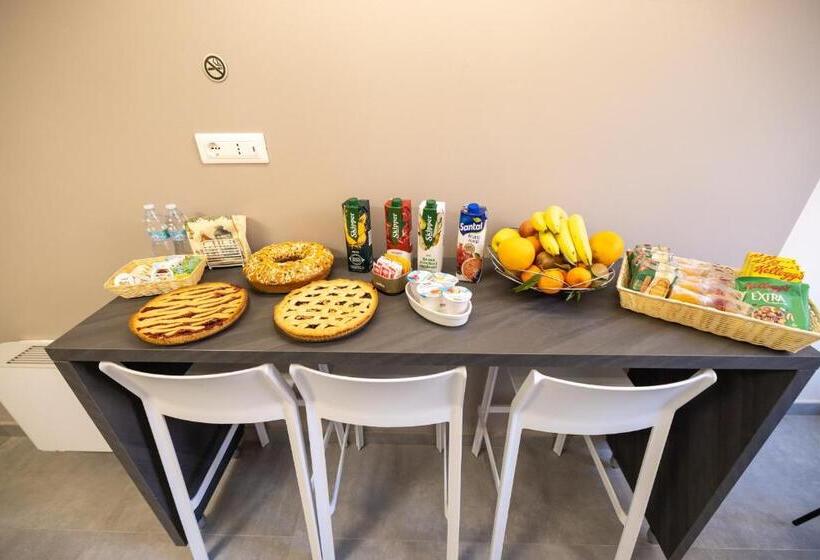 مبيت وإفطار Brettia Guest Rooms