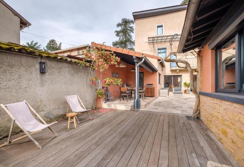 مبيت وإفطار Chambre Et Petit Déjeuner à Collonges Au Mont D Or