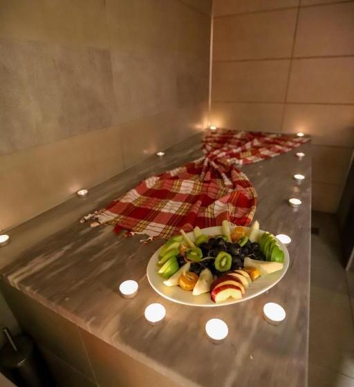 تختخواب و صبحانه Nayada Otel Spa