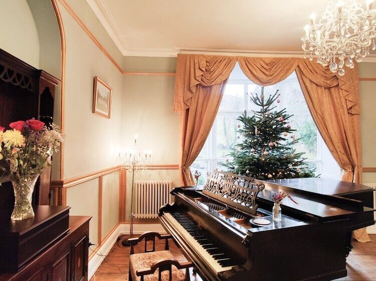 住宿加早餐  Plas Dolguog