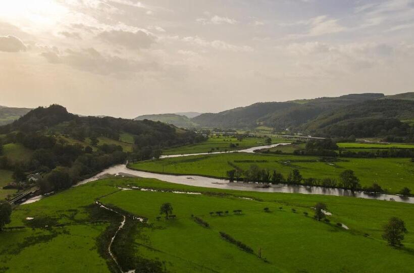 住宿加早餐  Plas Dolguog