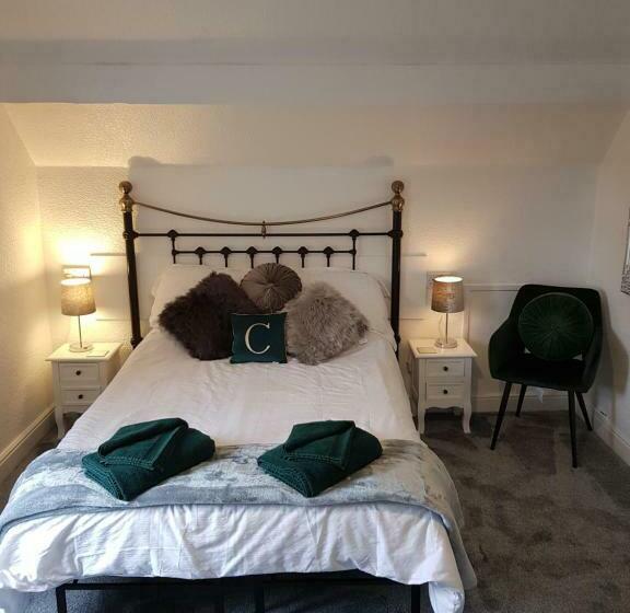 ベッドアンドブレックファースト The Cedars