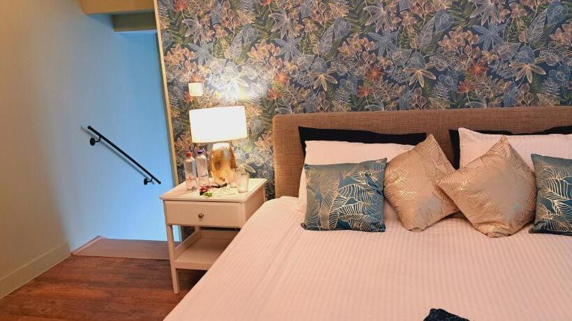 צימר The Newport Lodge   Incl 3h Wellness & Use Ebikes & Breakfast