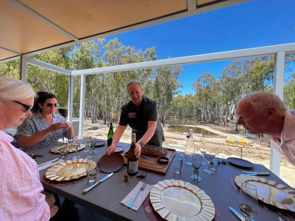 Bed and Breakfast Tocumwal Chocolate School