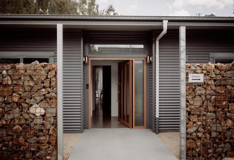 Bed and Breakfast Tocumwal Chocolate School