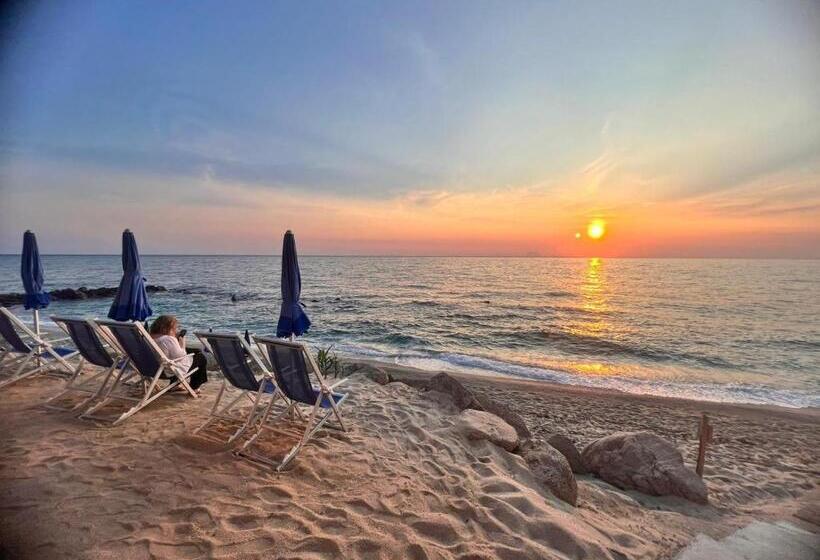 مبيت وإفطار Villa Maria Elena