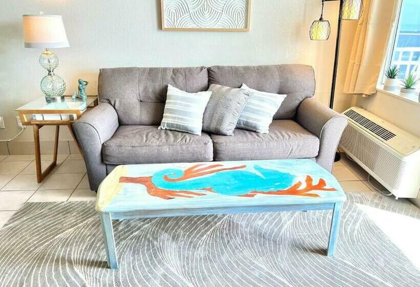 Coastal Peace Penthouse Studio   Oceanfront