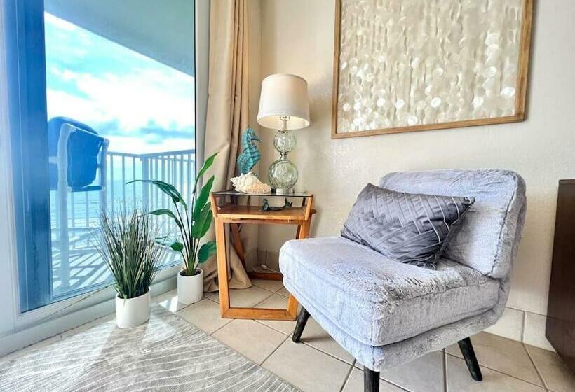 Coastal Peace Penthouse Studio   Oceanfront