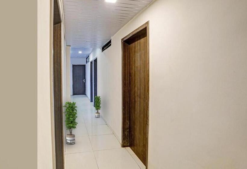 Flagship Hotel New Punjab Lodging