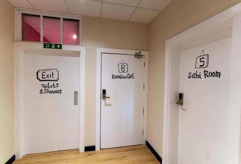 Hostelle   Women Only Hostel London