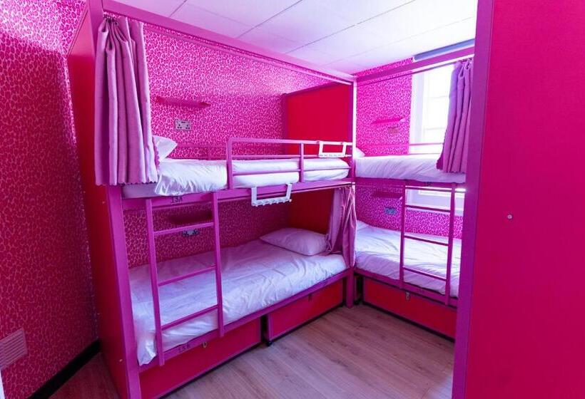 Hostelle   Women Only Hostel London