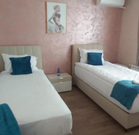 Hotel хотел милениум