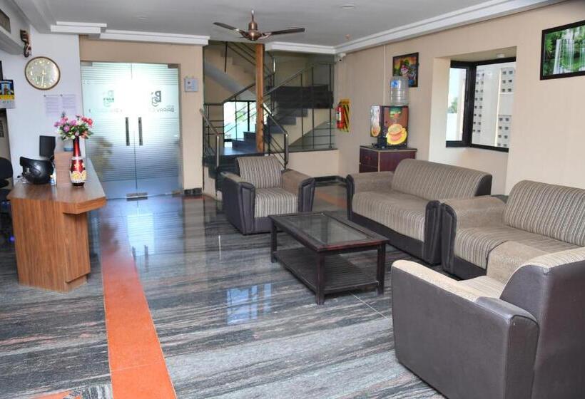 Отель Bairav Grand Madurai