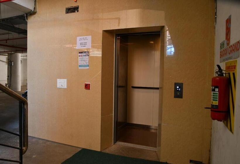 Отель Bairav Grand Madurai