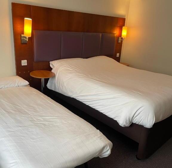 Отель Cat & Lion Country Pub And