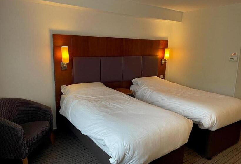 Отель Cat & Lion Country Pub And