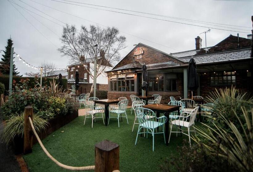 Отель Cat & Lion Country Pub And