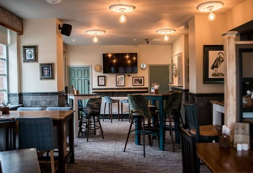 Отель Cat & Lion Country Pub And