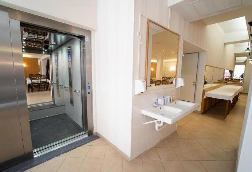 בית מלון כפרי Céline Hôtel Le Miridan