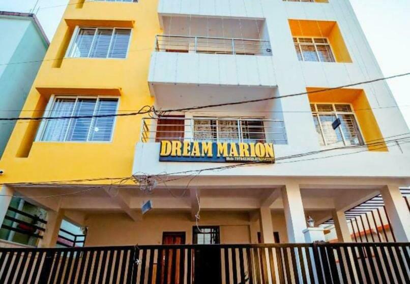 Отель Dream Marion