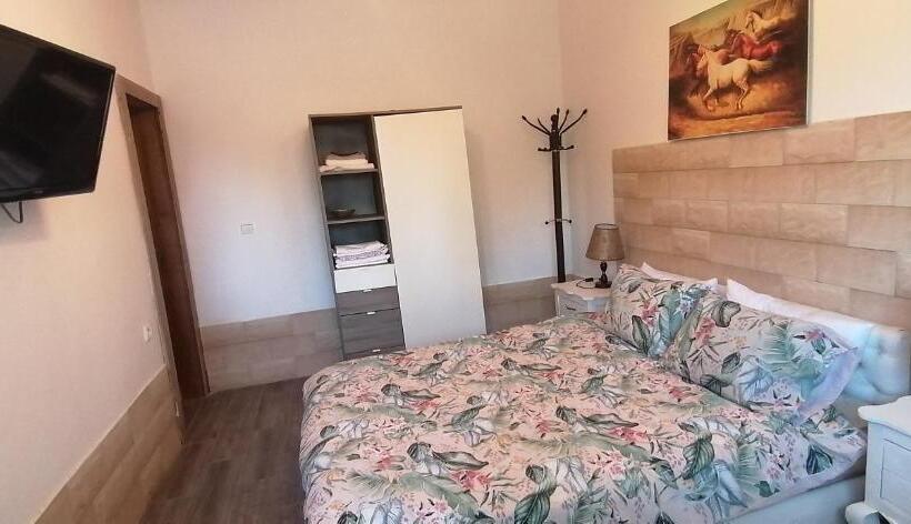 Отель Ferme Sacrée Nature