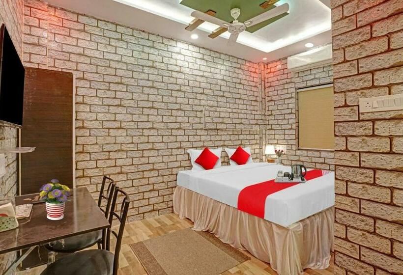 בית מלון כפרי Flagship Lemon Tree Inn