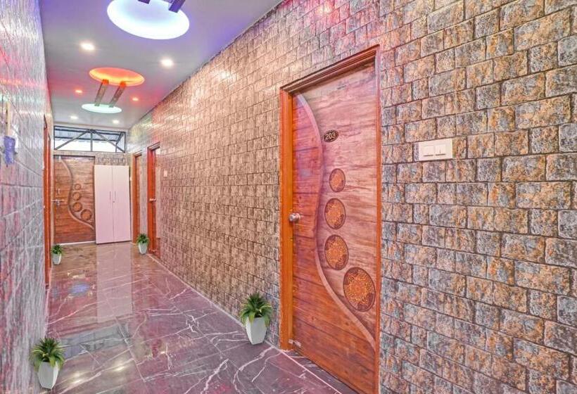 בית מלון כפרי Flagship Lemon Tree Inn