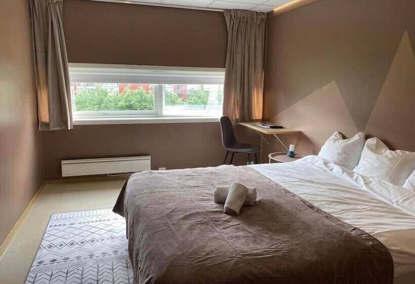 בית מלון כפרי Gjøvik Overnatting