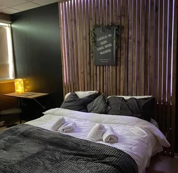 בית מלון כפרי Gjøvik Overnatting