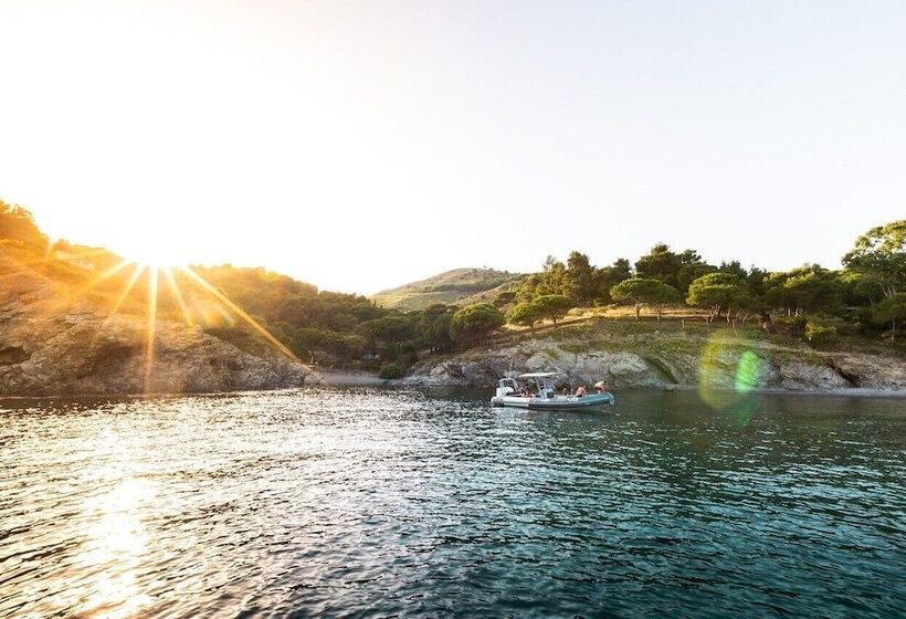 Отель Intense Boutik Hôtel