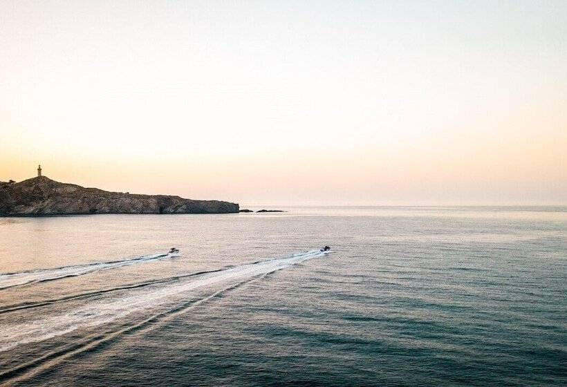 Отель Intense Boutik Hôtel