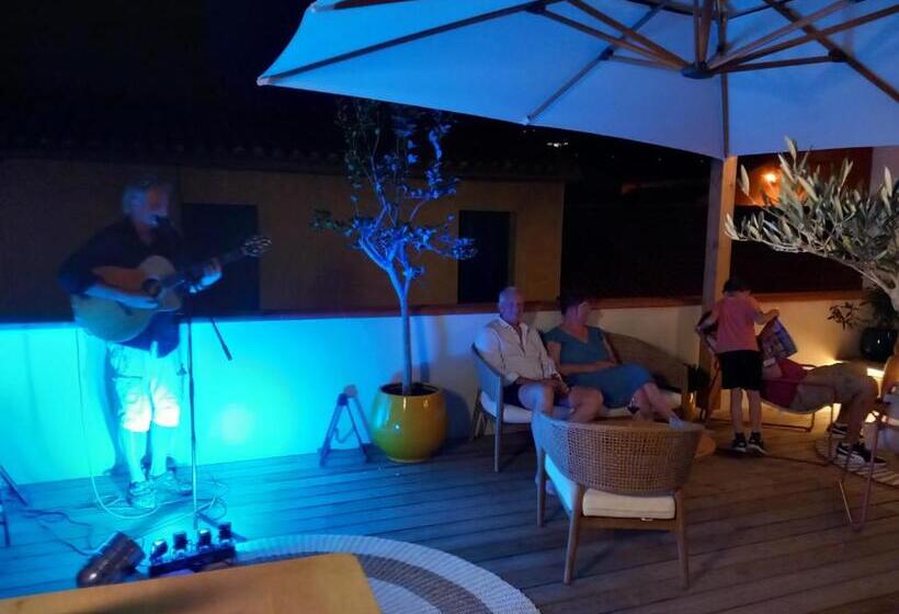 Отель Intense Boutik Hôtel