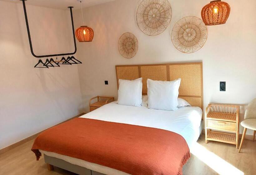 Отель Intense Boutik Hôtel