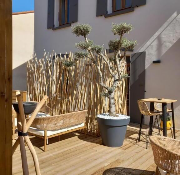 Отель Intense Boutik Hôtel