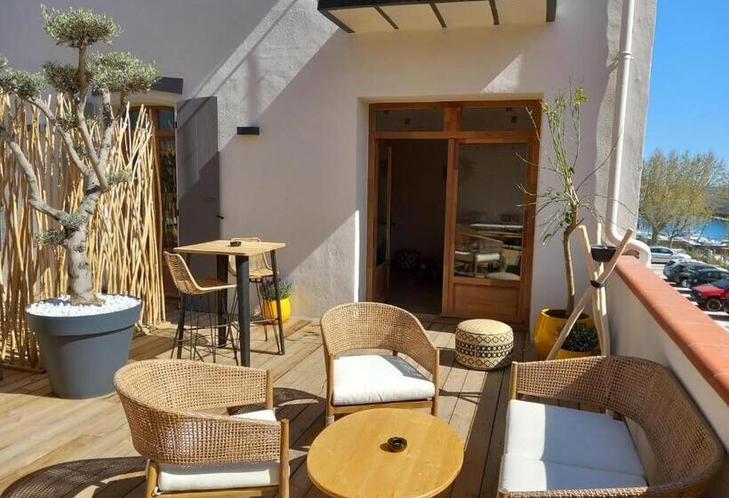 Отель Intense Boutik Hôtel