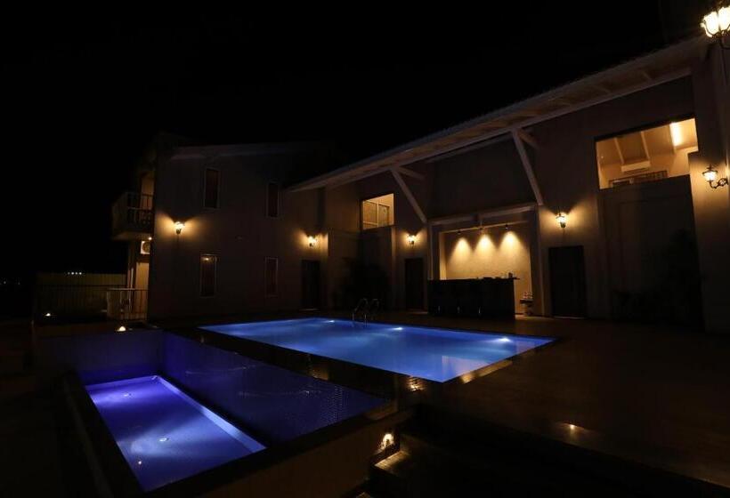 فندق Isola Luxury Farm Suites