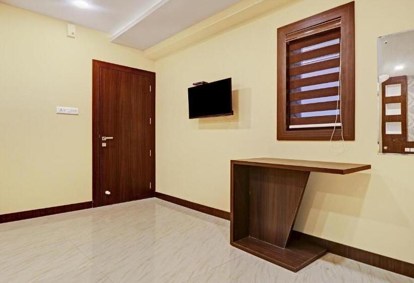 Itsy Hotels Sapphire Residency