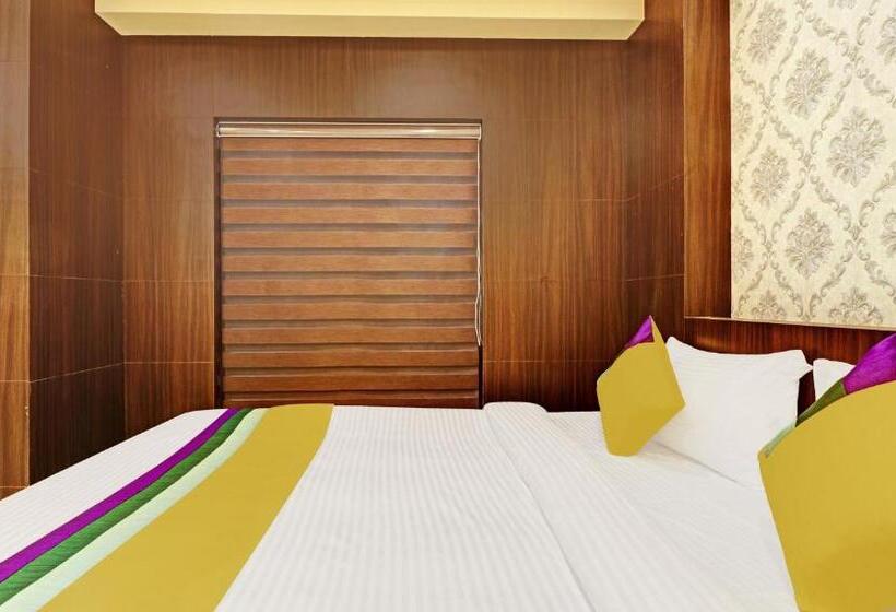 Itsy Hotels Sapphire Residency