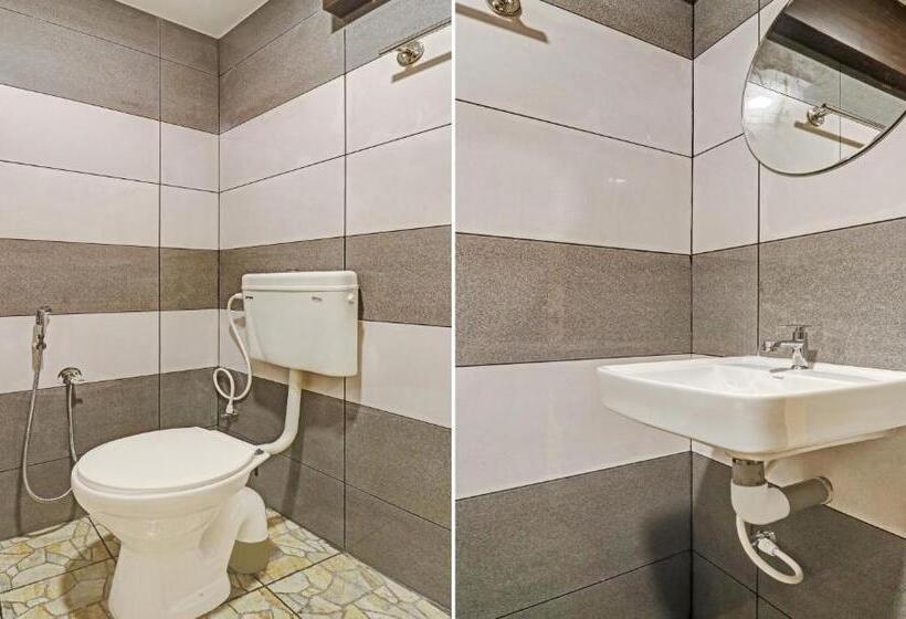 Itsy Hotels Sapphire Residency