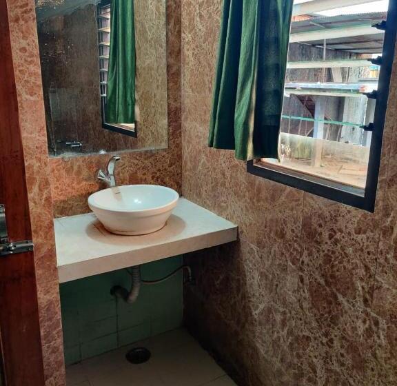 Jain Hotel,pachmarhi