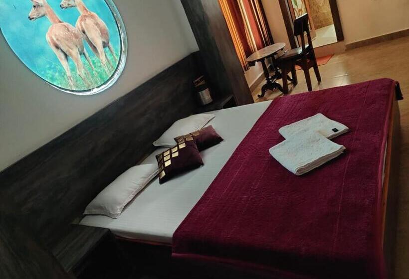 Jain Hotel,pachmarhi