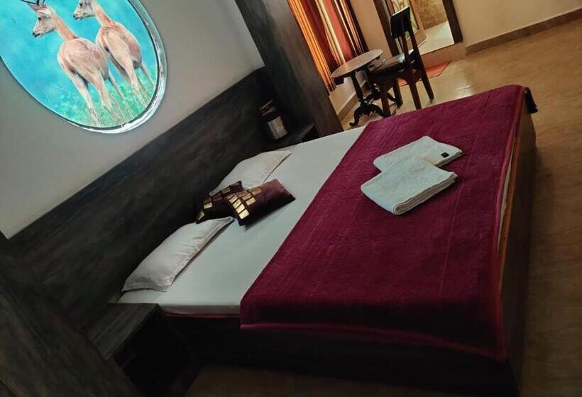 Jain Hotel,pachmarhi