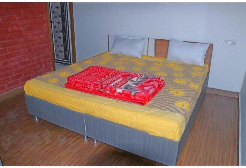 בית מלון כפרי The Jungle View Resort & Restaurant, Bhogpur