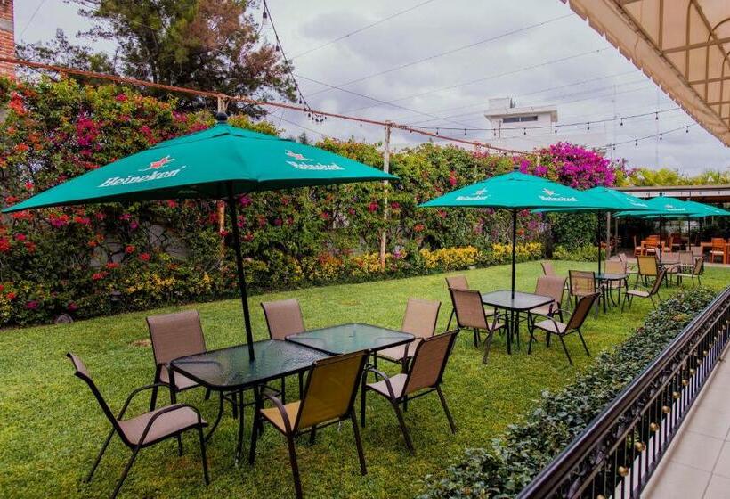 Отель La Querencia