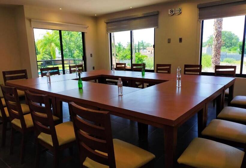 Отель La Querencia