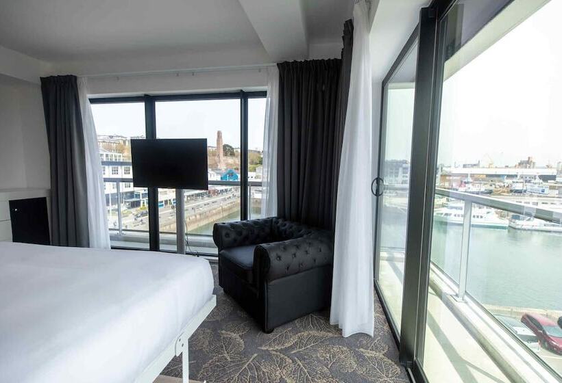 ホテル Le Barracuda & Spa, Centre Port, Pieds Dans L Eau, Vue Mer