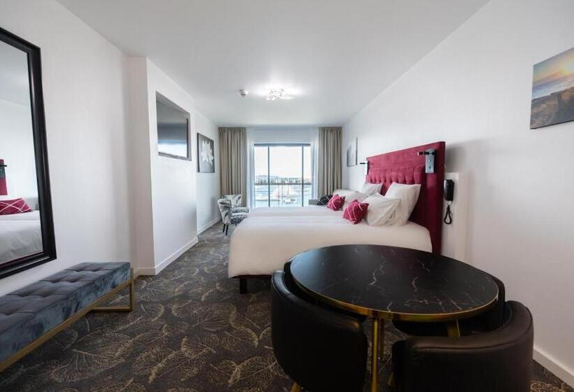 ホテル Le Barracuda & Spa, Centre Port, Pieds Dans L Eau, Vue Mer