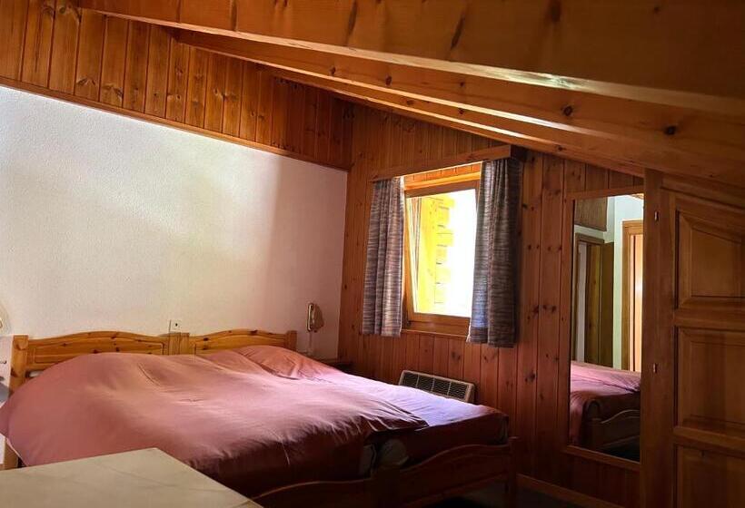 בית מלון כפרי Les Bouquetins